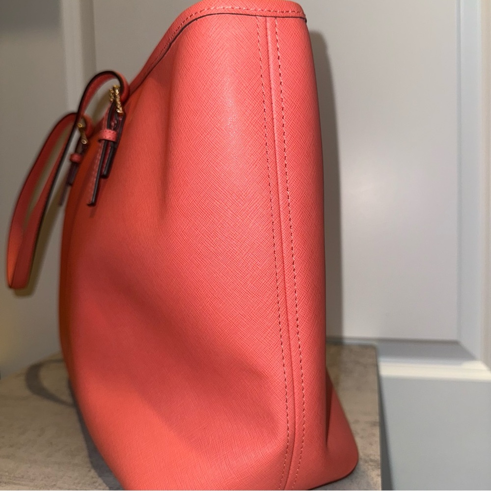 Michael Kors Peach Large Tote Bag - Picture 4 of 12